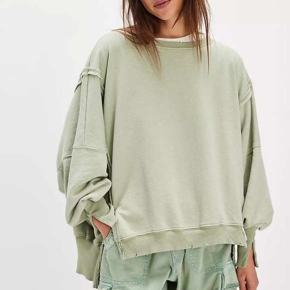 We The Free Tops - We The Free Camden Oversize Sweatshirt. Size Xlarge. Hunter Green